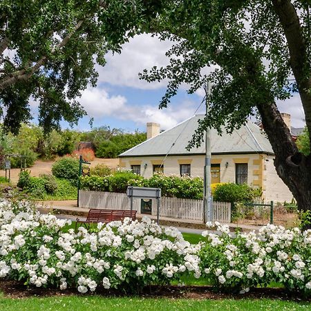 Bridge Cottages Sargeants & Armoury Cottages 1823 - History & Charm Richmond Exteriér fotografie
