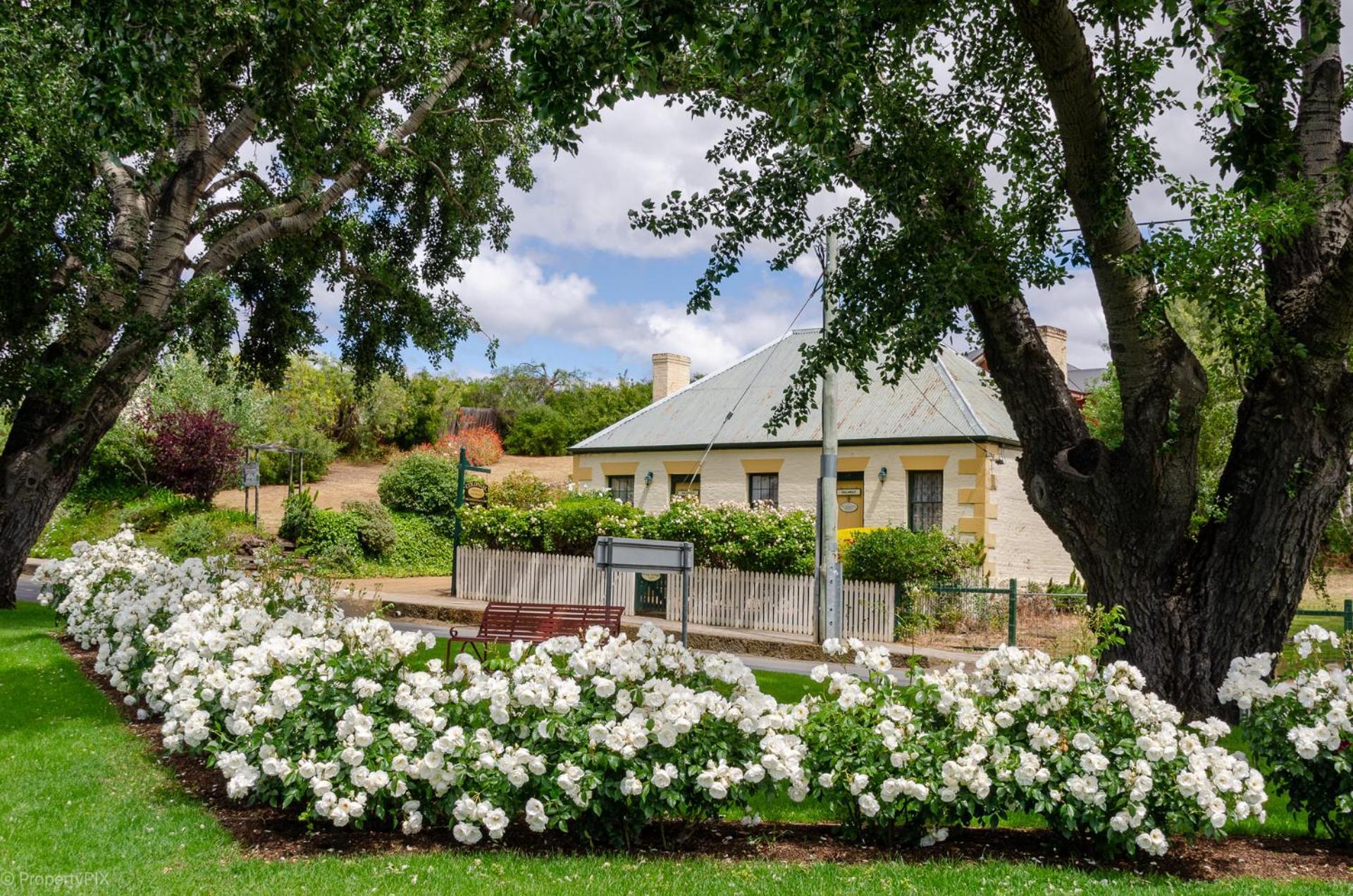 Bridge Cottages Sargeants & Armoury Cottages 1823 - History & Charm Richmond Exteriér fotografie