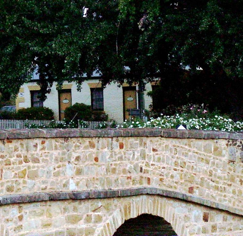 Bridge Cottages Sargeants & Armoury Cottages 1823 - History & Charm Richmond Exteriér fotografie